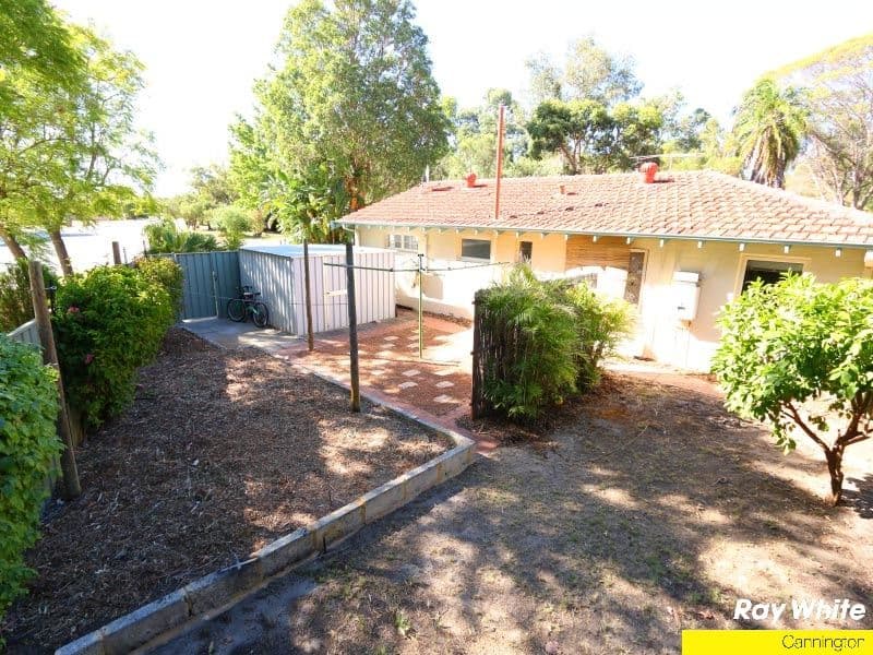 14 Lachlan Road, THORNLIE WA 6108, Thornlie - Image 1