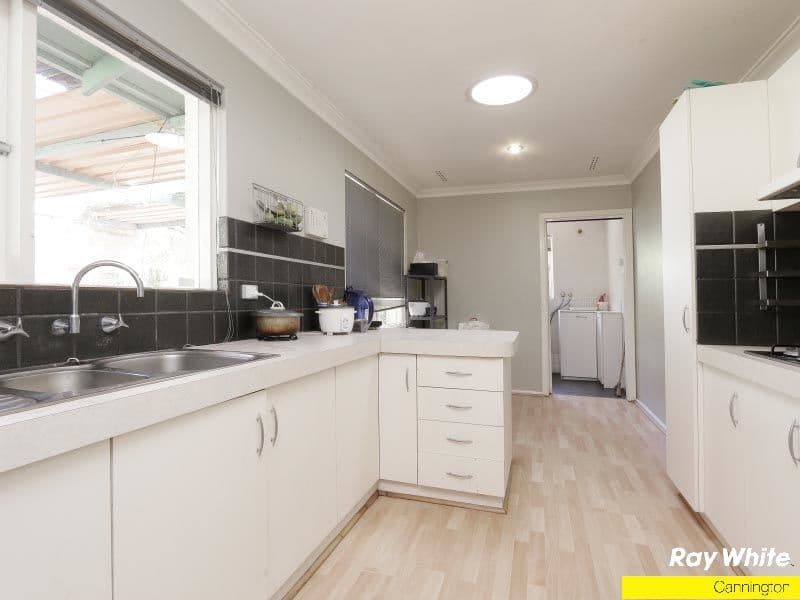 14 Lachlan Road, THORNLIE WA 6108, Thornlie - Thumbnail 2