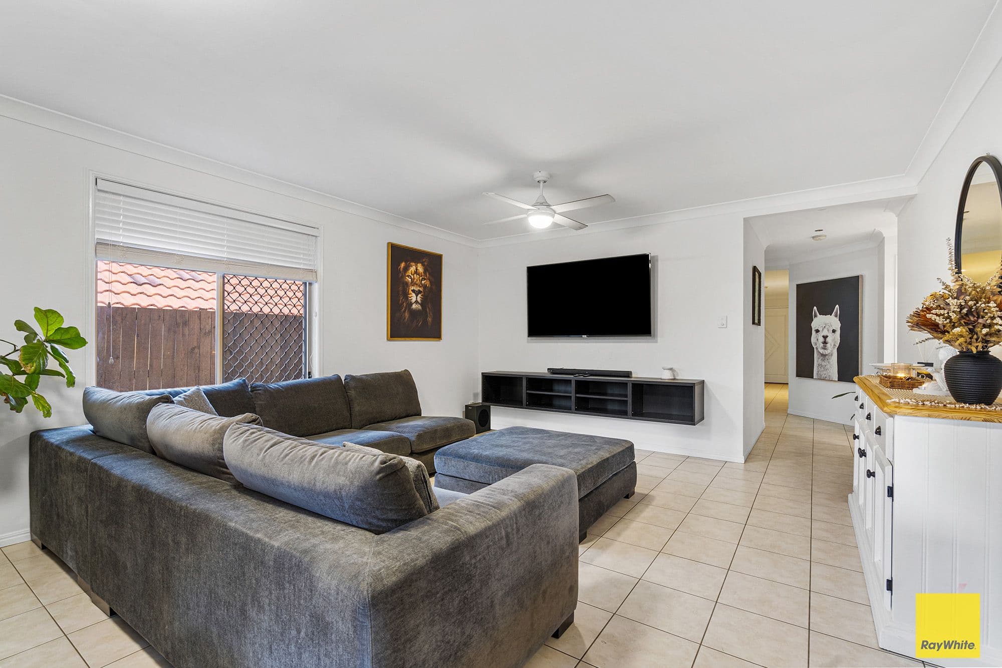 11 Lakes Entrance Drive, Springfield Lakes QLD 4300, Springfield Lakes - Thumbnail 2