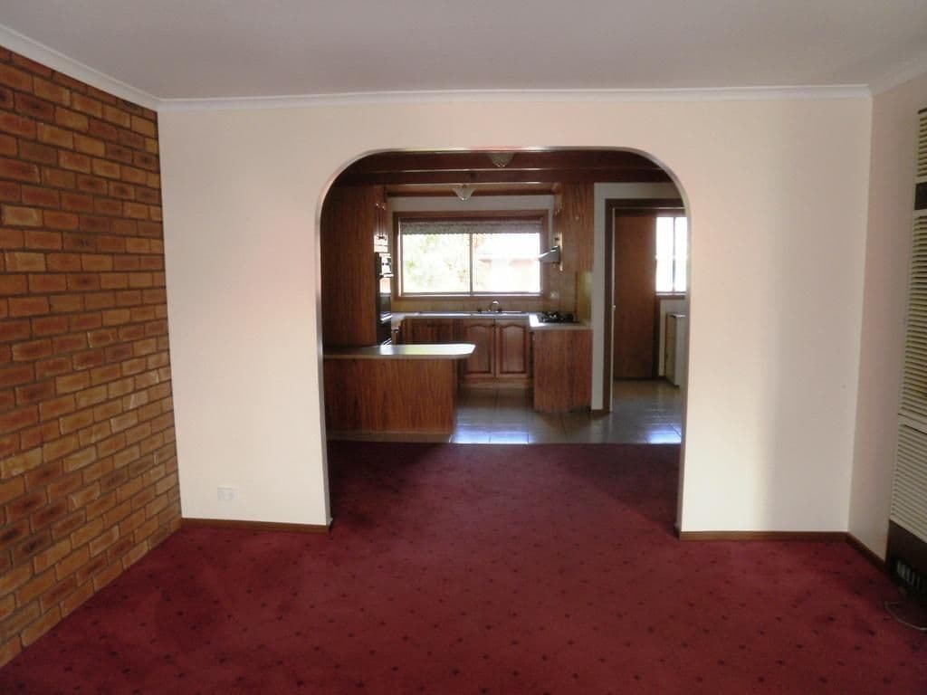 33/35 Barkly Street, SUNBURY VIC 3429, Sunbury - Thumbnail 2