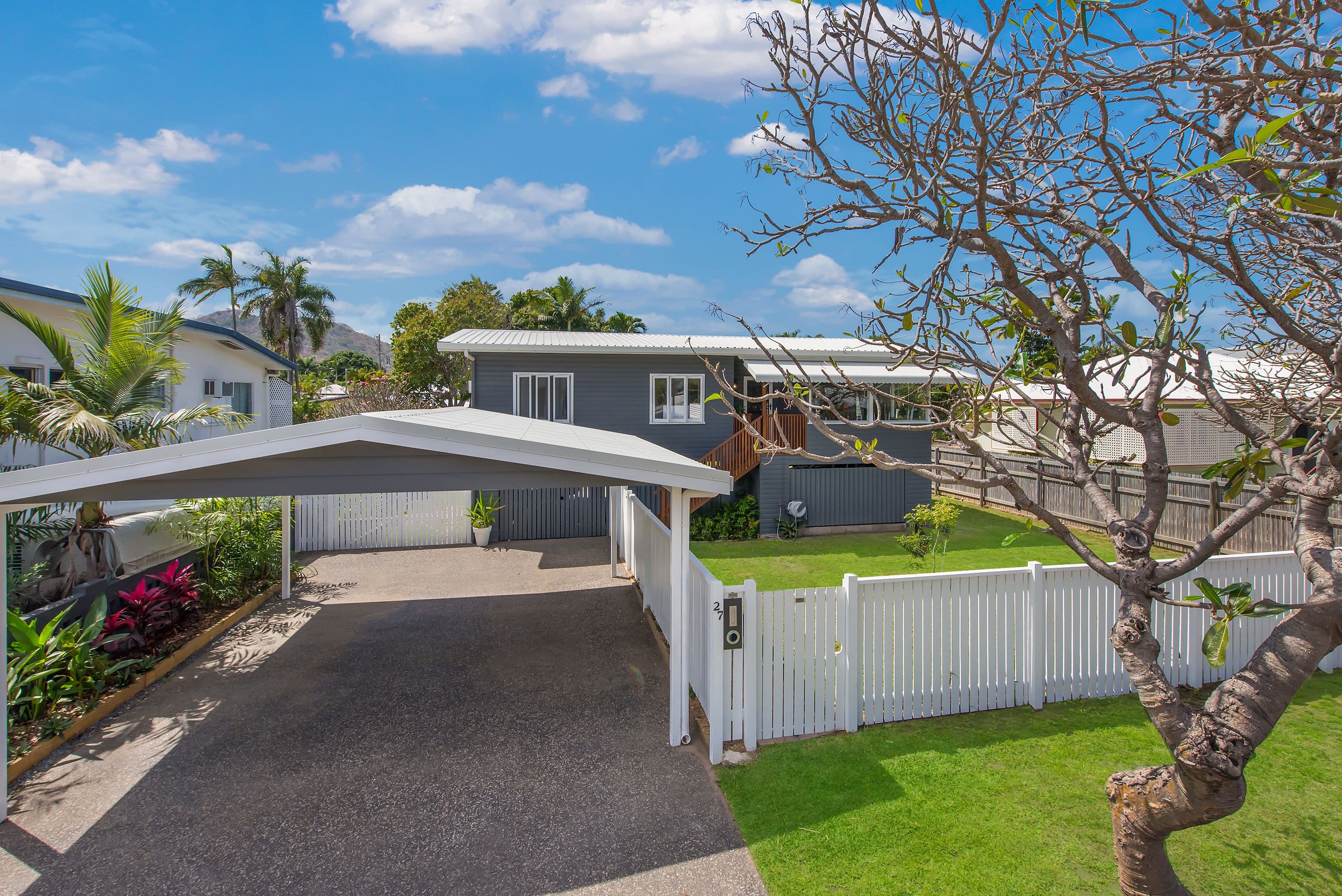 27 Ahearne Street, Hermit Park QLD 4812, Hermit Park - Thumbnail 2