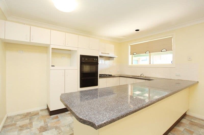 13 Cartwright Place, GLENMORE PARK NSW 2745, Glenmore Park - Thumbnail 3