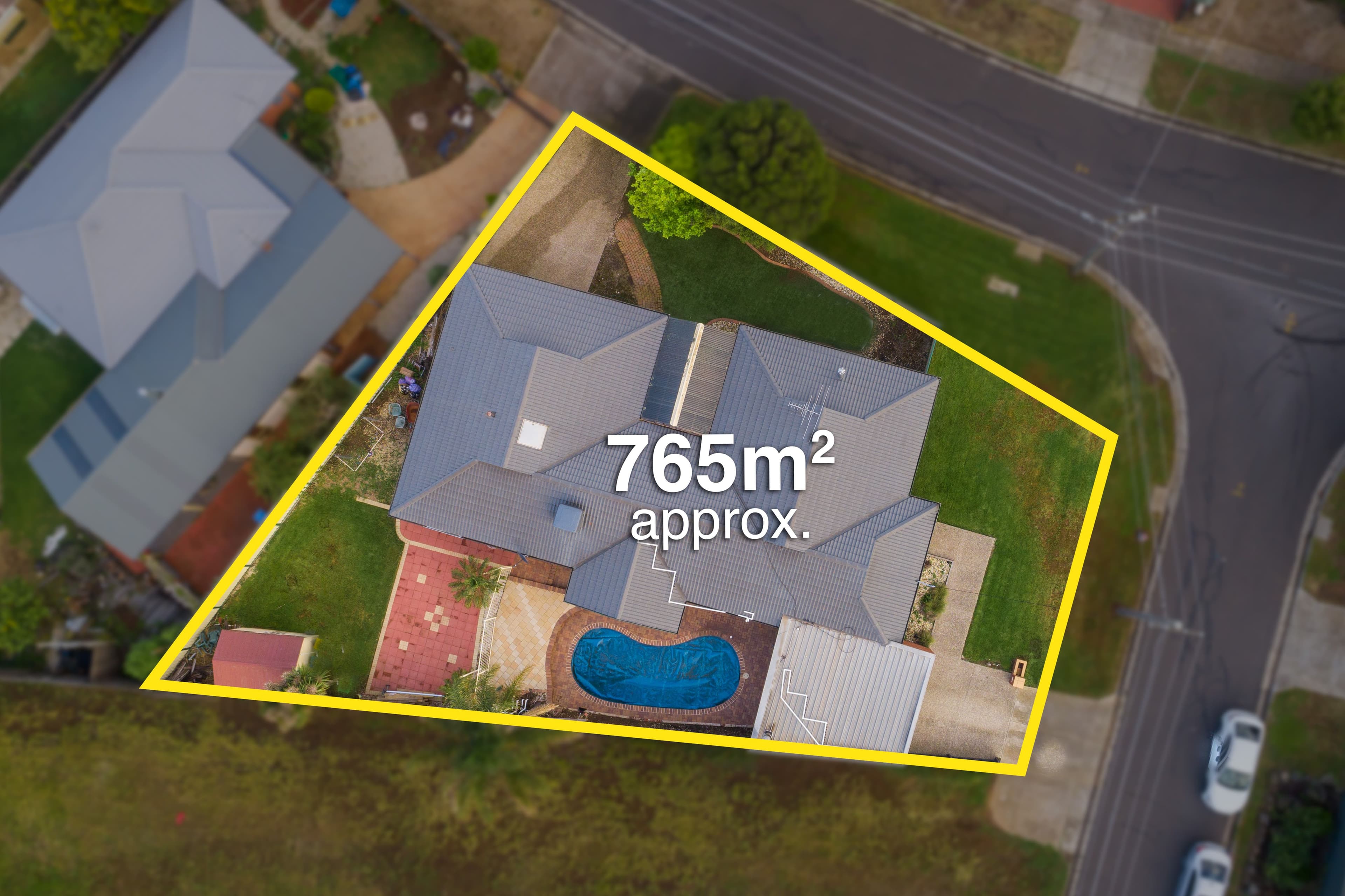 8 Malven Close, Werribee VIC 3030, Werribee - Thumbnail 2