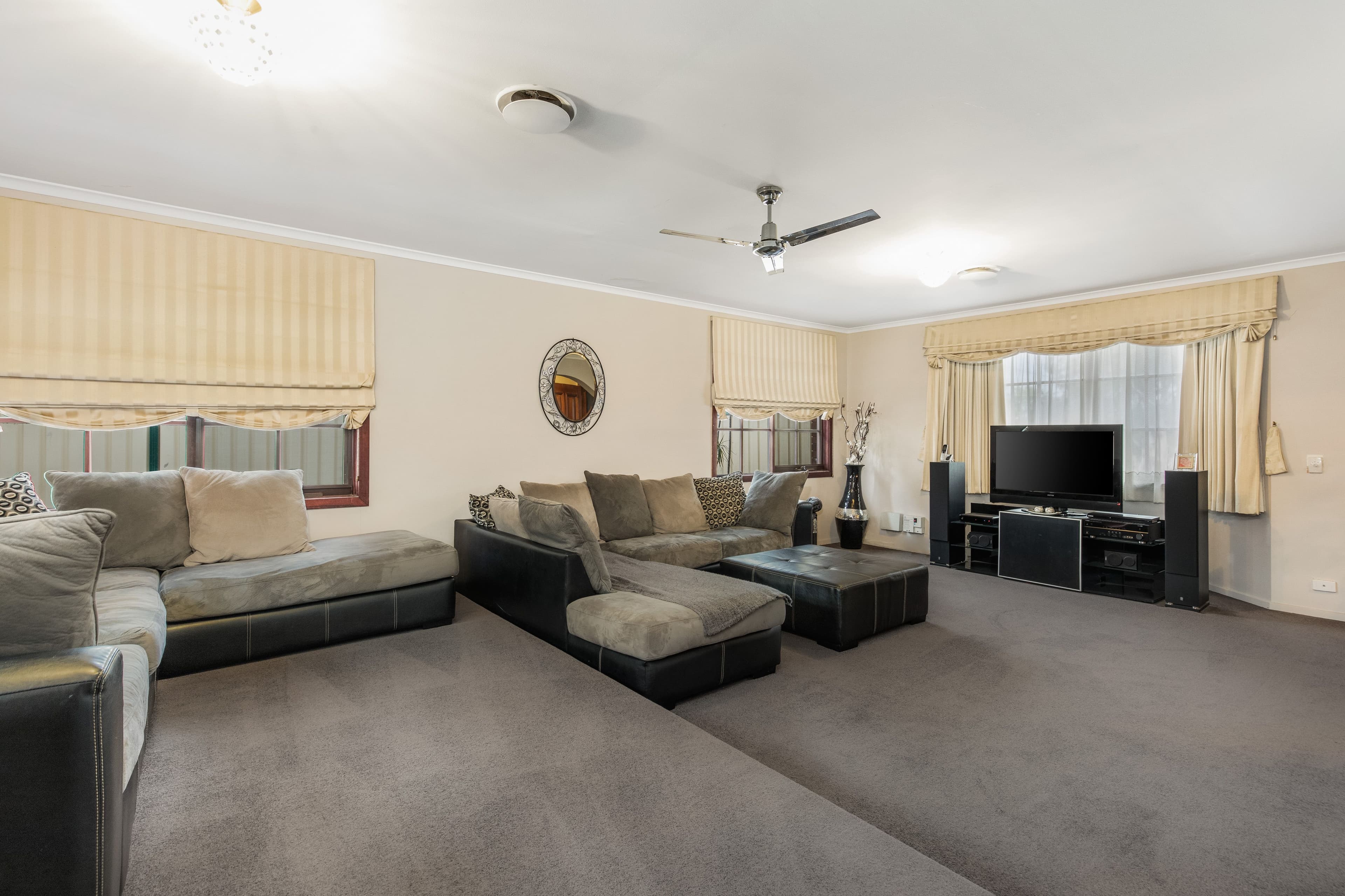 8 Malven Close, Werribee VIC 3030, Werribee - Thumbnail 6