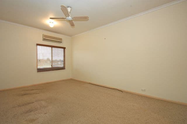 70 Holdsworth Road, NORTH IPSWICH QLD 4305, North Ipswich - Thumbnail 6