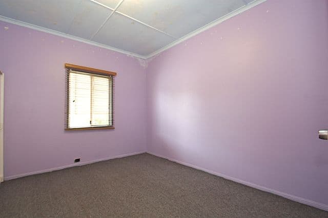 70 Holdsworth Road, NORTH IPSWICH QLD 4305, North Ipswich - Thumbnail 8