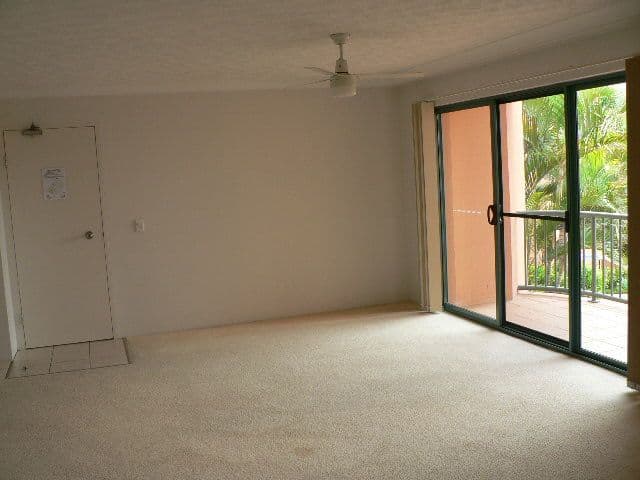 12 Gillian Lane, SOUTHPORT QLD 4215, Southport - Thumbnail 6