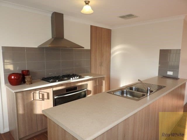 2/79 Justin Avenue, Glenroy VIC 3046, Glenroy - Thumbnail 3