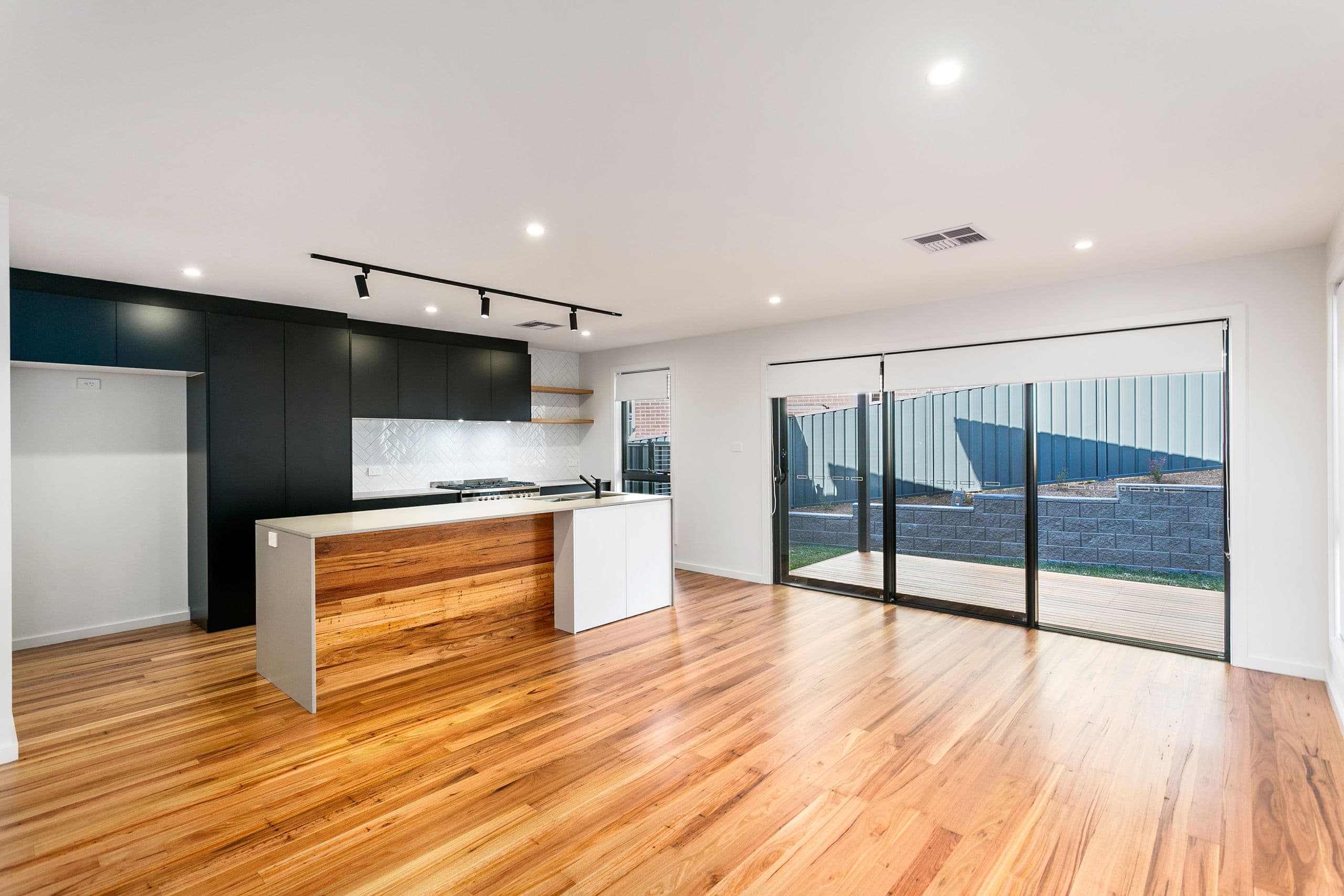 16 Headwater Place, Albion Park - Thumbnail 2