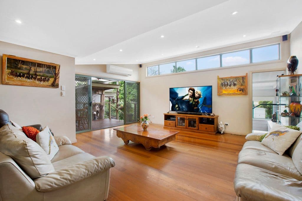 19 Bruce Street, Mitcham VIC 3132, Mitcham - Thumbnail 2