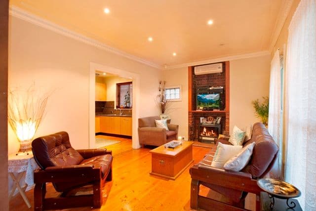 60 Lloyd Avenue, RESERVOIR VIC 3073, Reservoir - Thumbnail 4