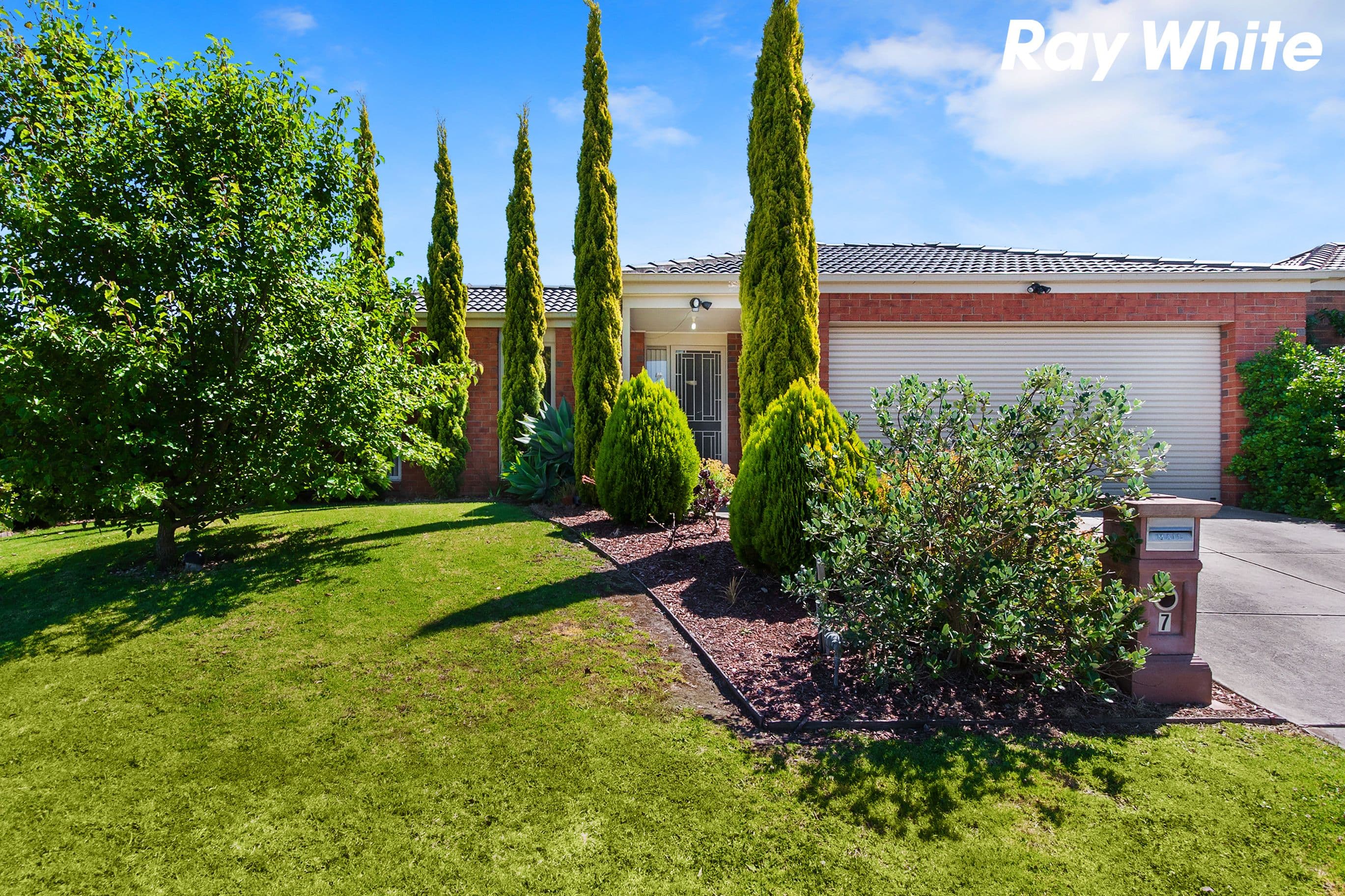 7 Spencer Place, Pakenham VIC 3810, Pakenham - Thumbnail 2