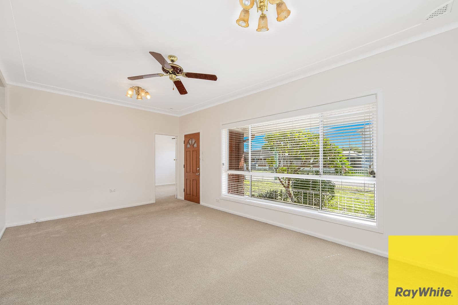 35 Camellia Circle, Woy Woy NSW 2256, Woy Woy - Thumbnail 3