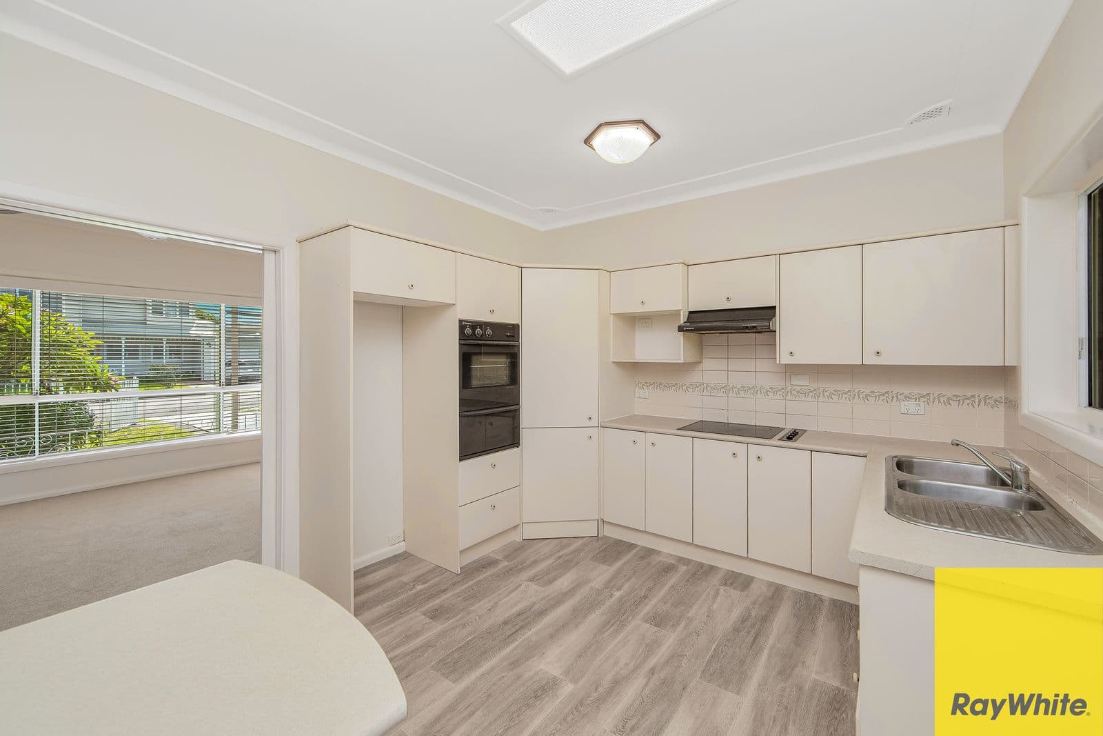 35 Camellia Circle, Woy Woy NSW 2256, Woy Woy - Thumbnail 6