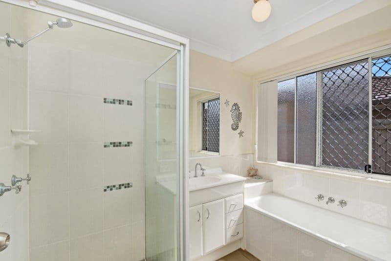 22 Hubner Drive, Rothwell QLD 4022, Rothwell - Thumbnail 5