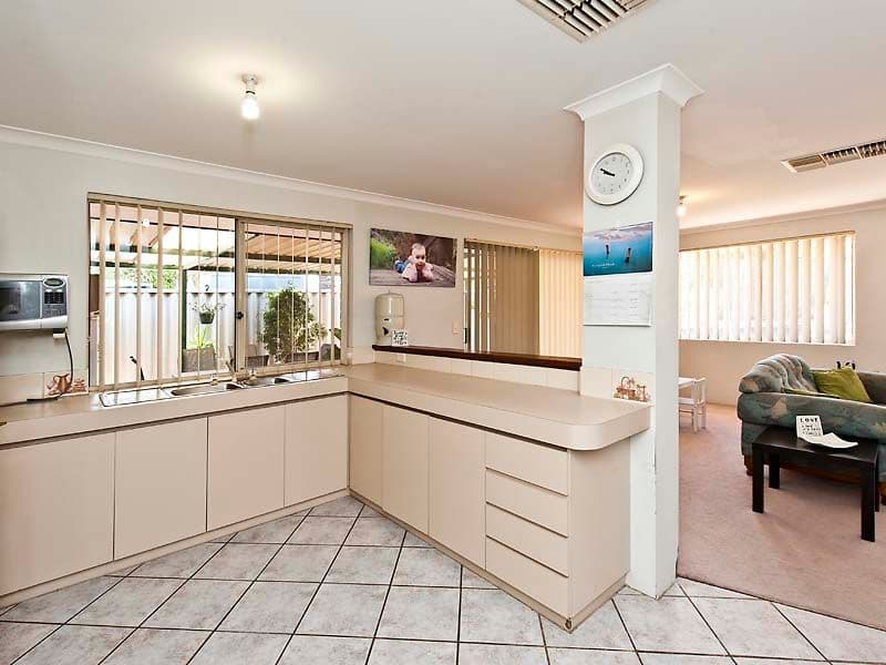 4 Caranja Close, WARNBRO WA 6169, Warnbro - Thumbnail 3