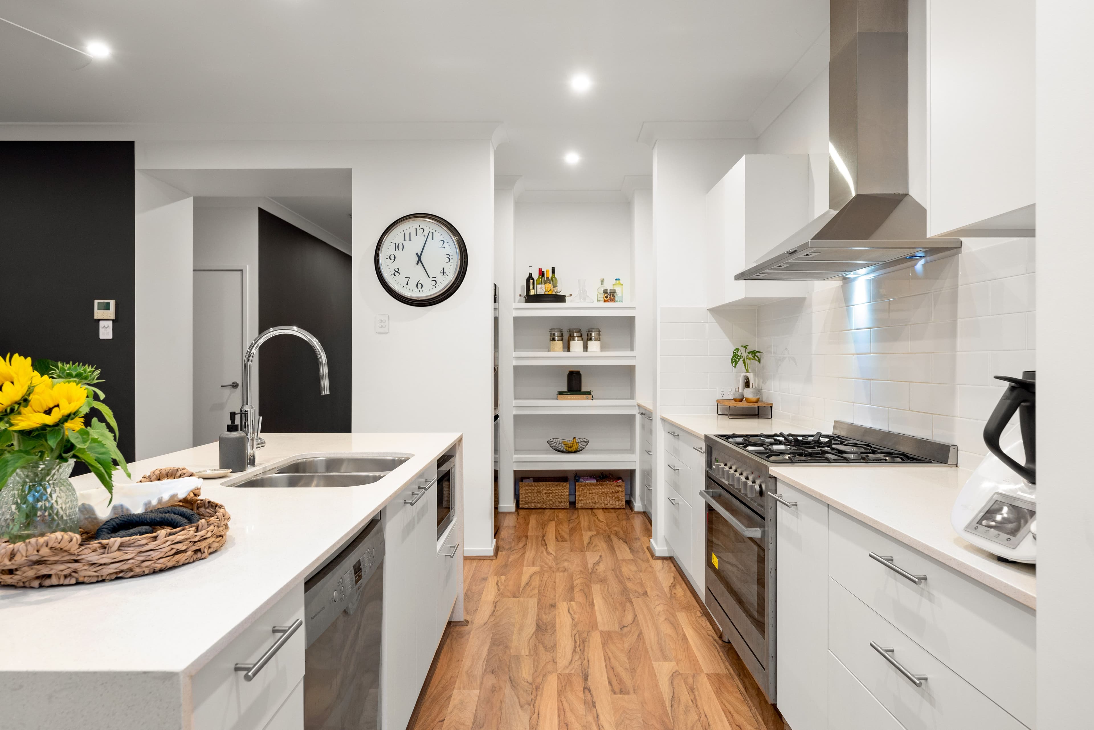 12 Eliza Close, The Gap QLD 4061, The Gap - Thumbnail 4