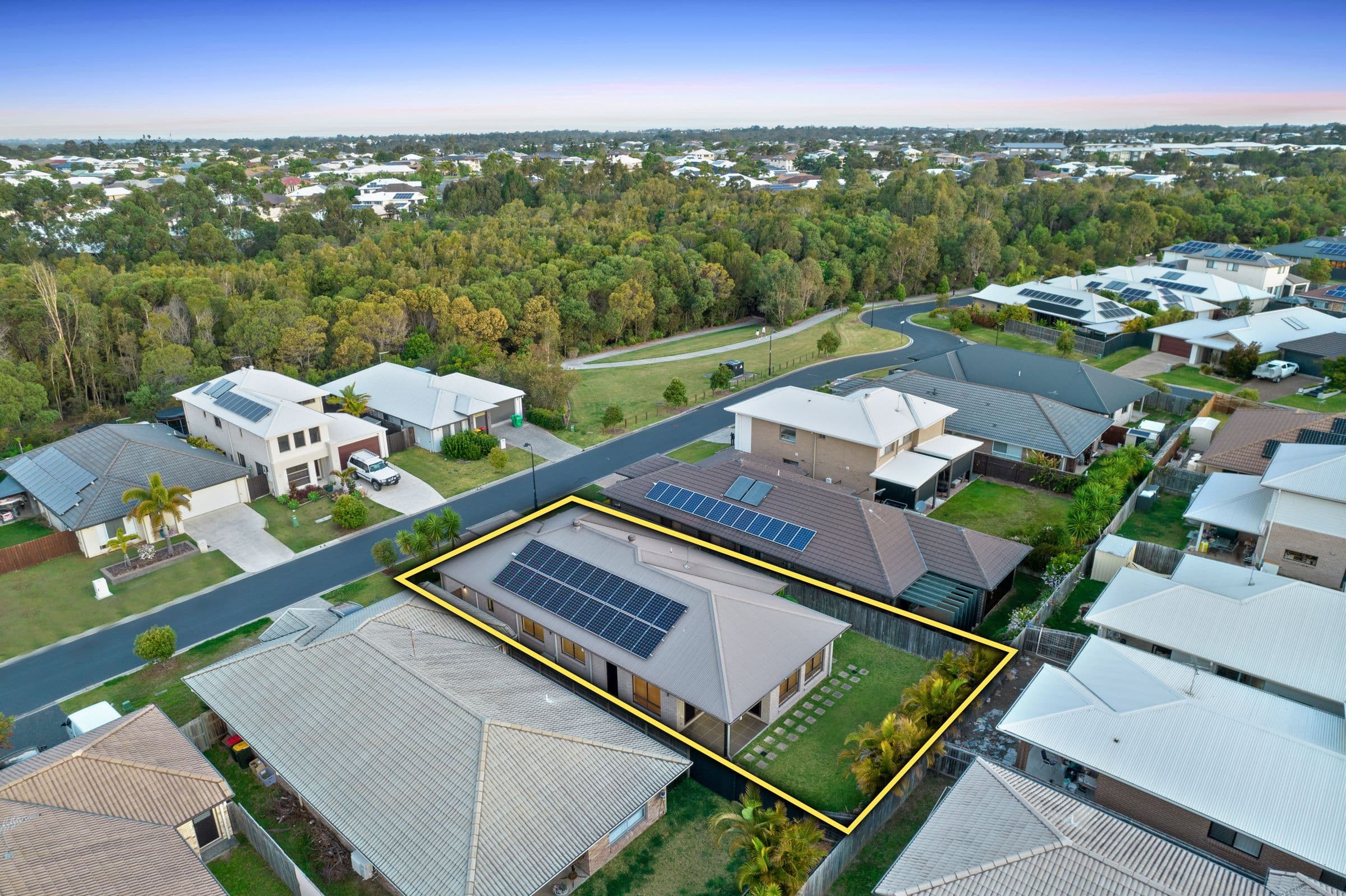 39 Ravensbourne Crescent, North Lakes QLD 4509, North Lakes - Thumbnail 2