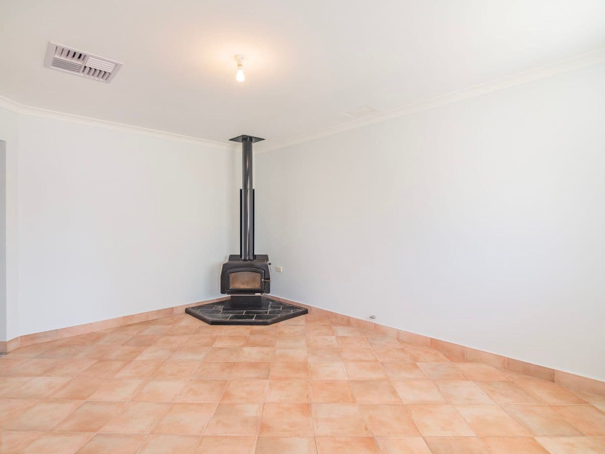 3 Bligh Place, Thornlie WA 6108, Thornlie - Thumbnail 2