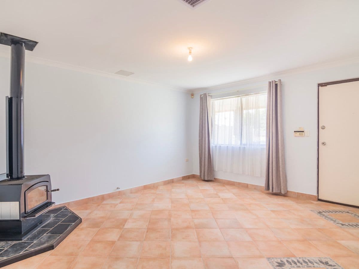3 Bligh Place, Thornlie WA 6108, Thornlie - Thumbnail 3