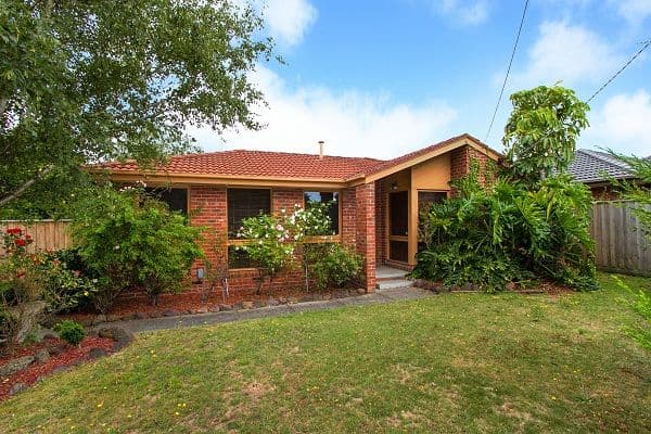 2 Locksley Close, DINGLEY VILLAGE VIC 3172, Dingley Village - Image 1