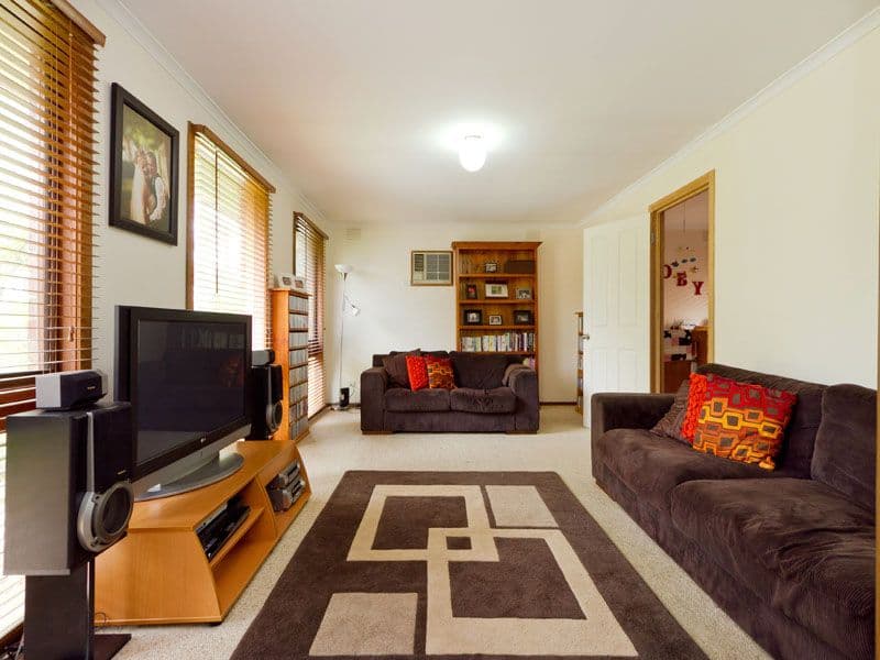 2 Locksley Close, DINGLEY VILLAGE VIC 3172, Dingley Village - Thumbnail 2