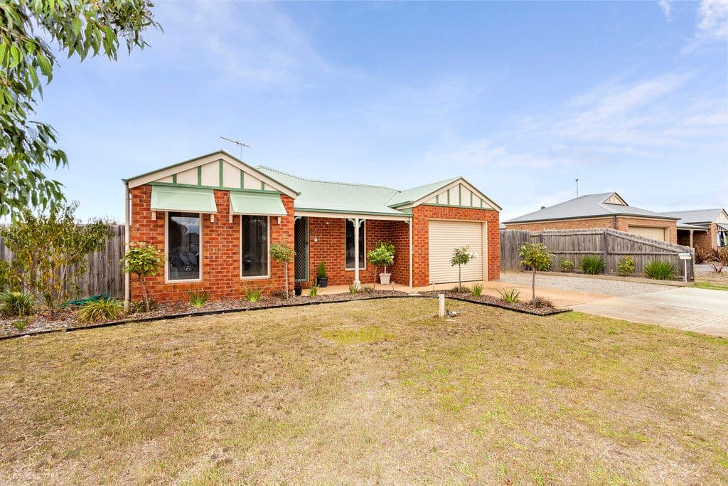 28 Carstairs Close, GROVEDALE VIC 3216, Grovedale - Thumbnail 2