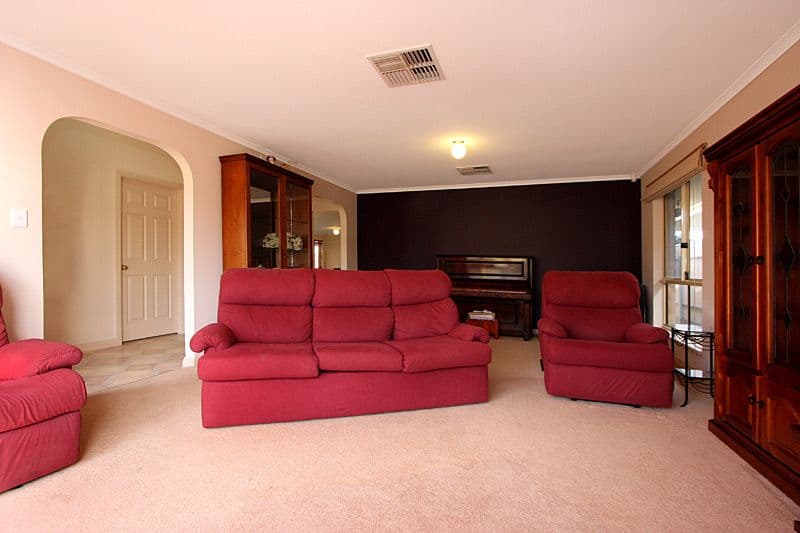 4 Queens Court, BLAKEVIEW SA 5114, Blakeview - Thumbnail 3