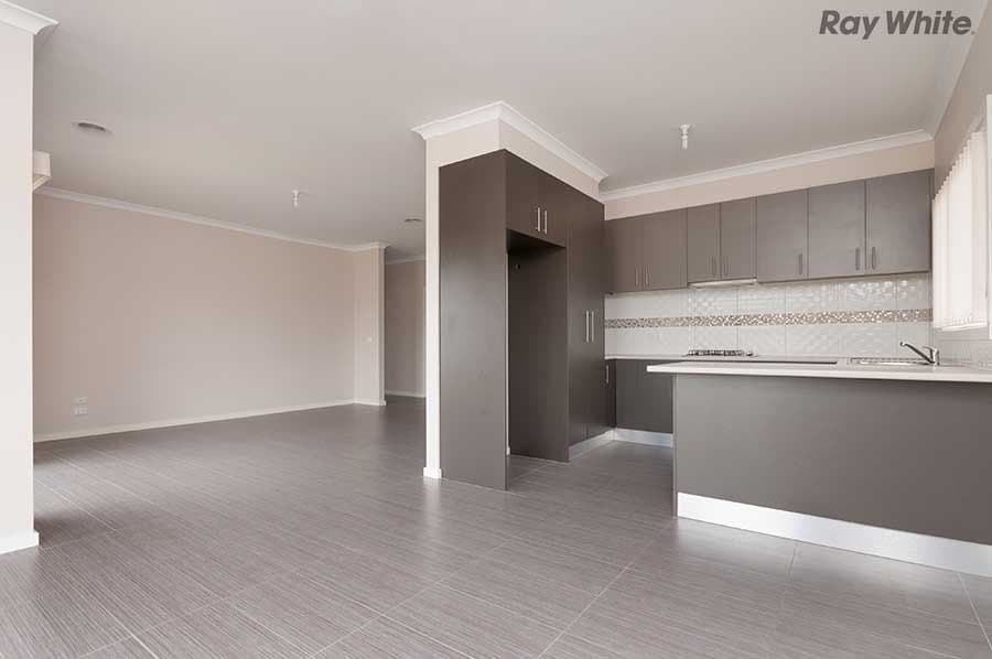 13 Bronton Close, Kurunjang VIC 3337, Kurunjang - Thumbnail 3