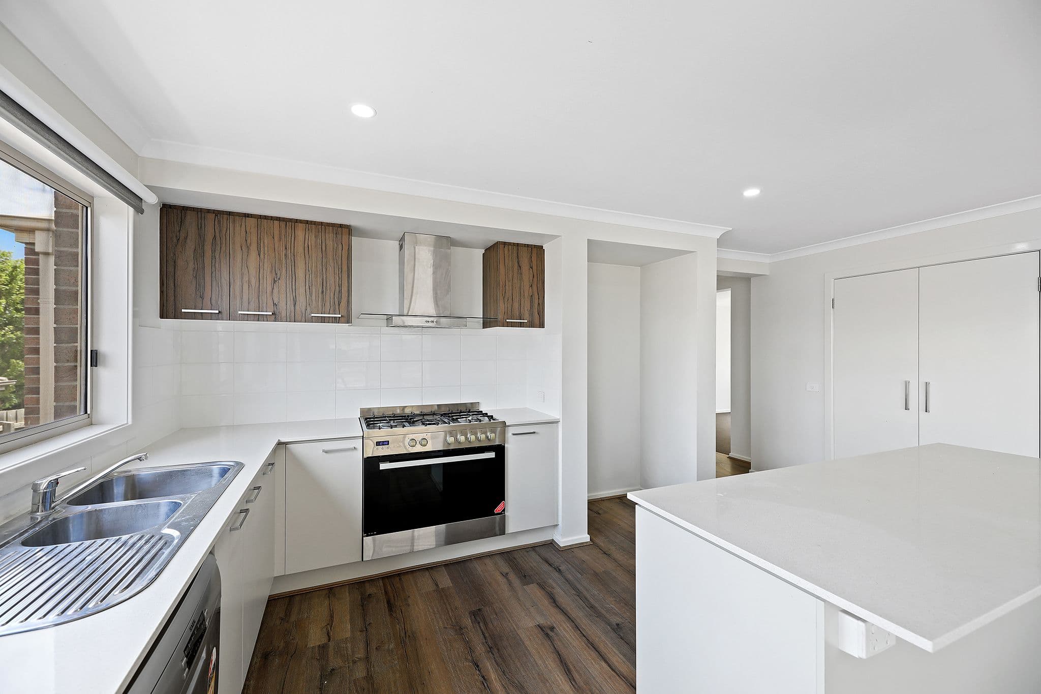 30 Buscombe Crescent, Drouin VIC 3818, Drouin - Thumbnail 3