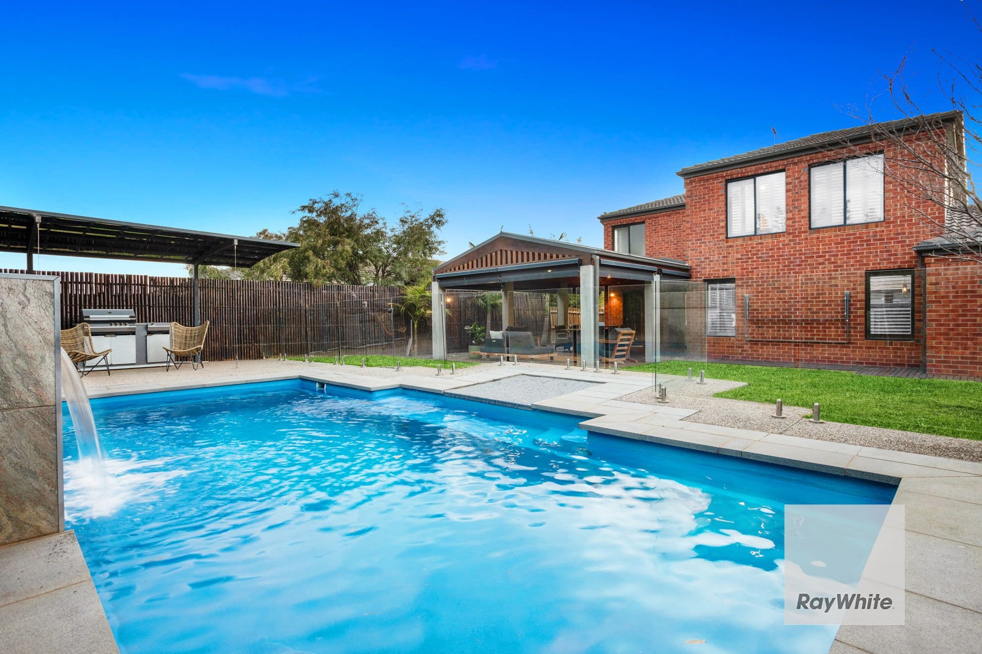 3 Vaucluse Boulevard, Taylors Hill VIC 3037, Taylors Hill - Thumbnail 2