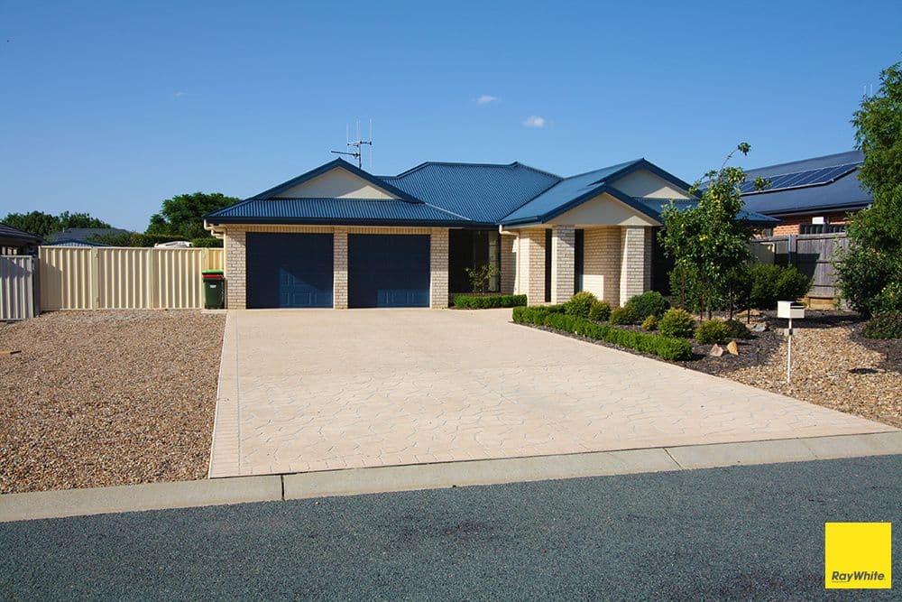 5 Lundie Street, Bungendore - Image 1
