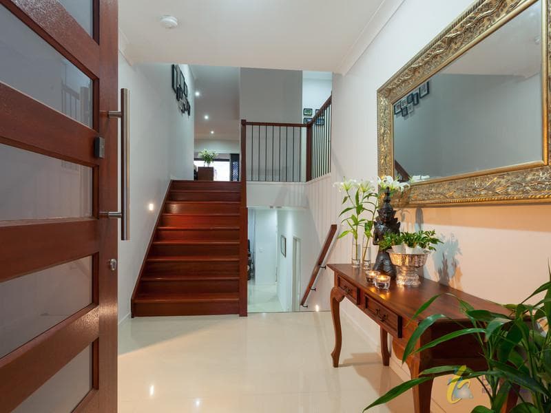 13 Casuarina Street,  Seventeen Mile Rocks, Seventeen Mile Rocks - Thumbnail 2