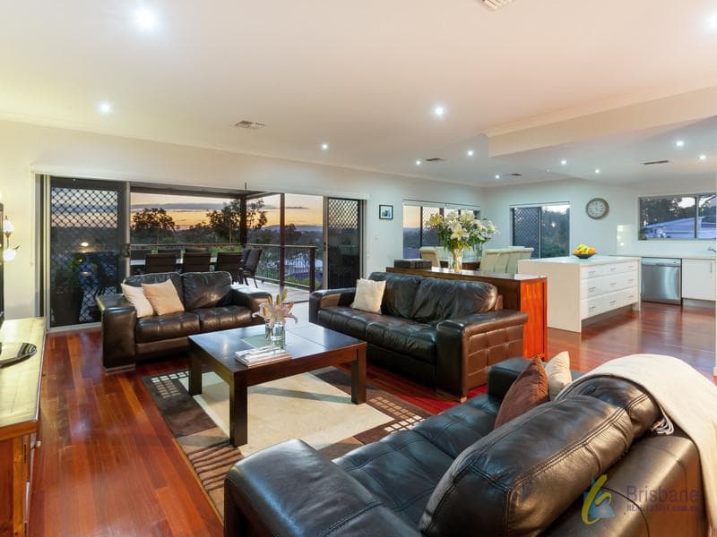 13 Casuarina Street,  Seventeen Mile Rocks, Seventeen Mile Rocks - Thumbnail 3