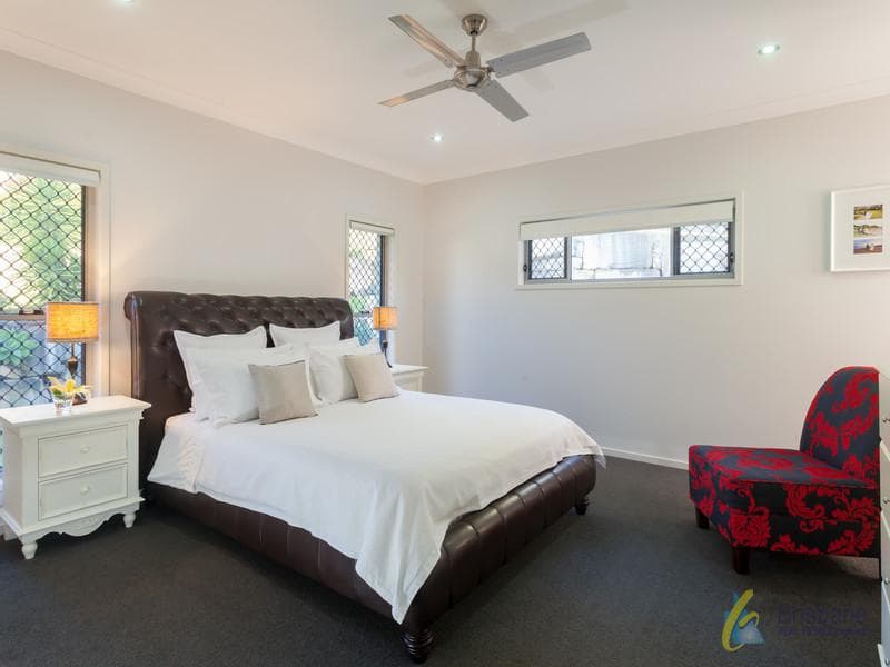 13 Casuarina Street,  Seventeen Mile Rocks, Seventeen Mile Rocks - Thumbnail 8