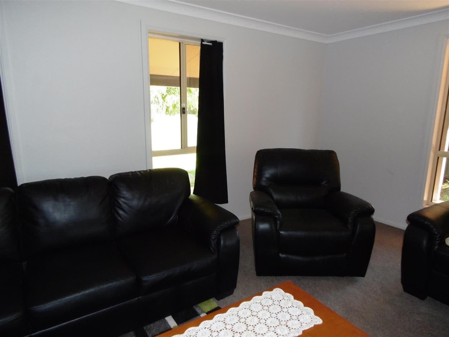 12 Christina Close, Parkes - Thumbnail 7