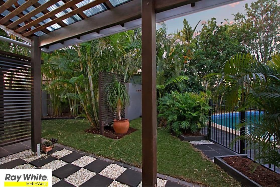 5 Urmia Close, WESTLAKE QLD 4074, Westlake - Image 1