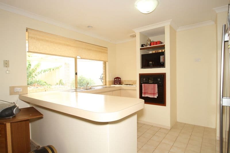 20 Cromer Gardens, PARMELIA WA 6167, Parmelia - Thumbnail 2