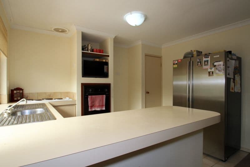 20 Cromer Gardens, PARMELIA WA 6167, Parmelia - Thumbnail 4
