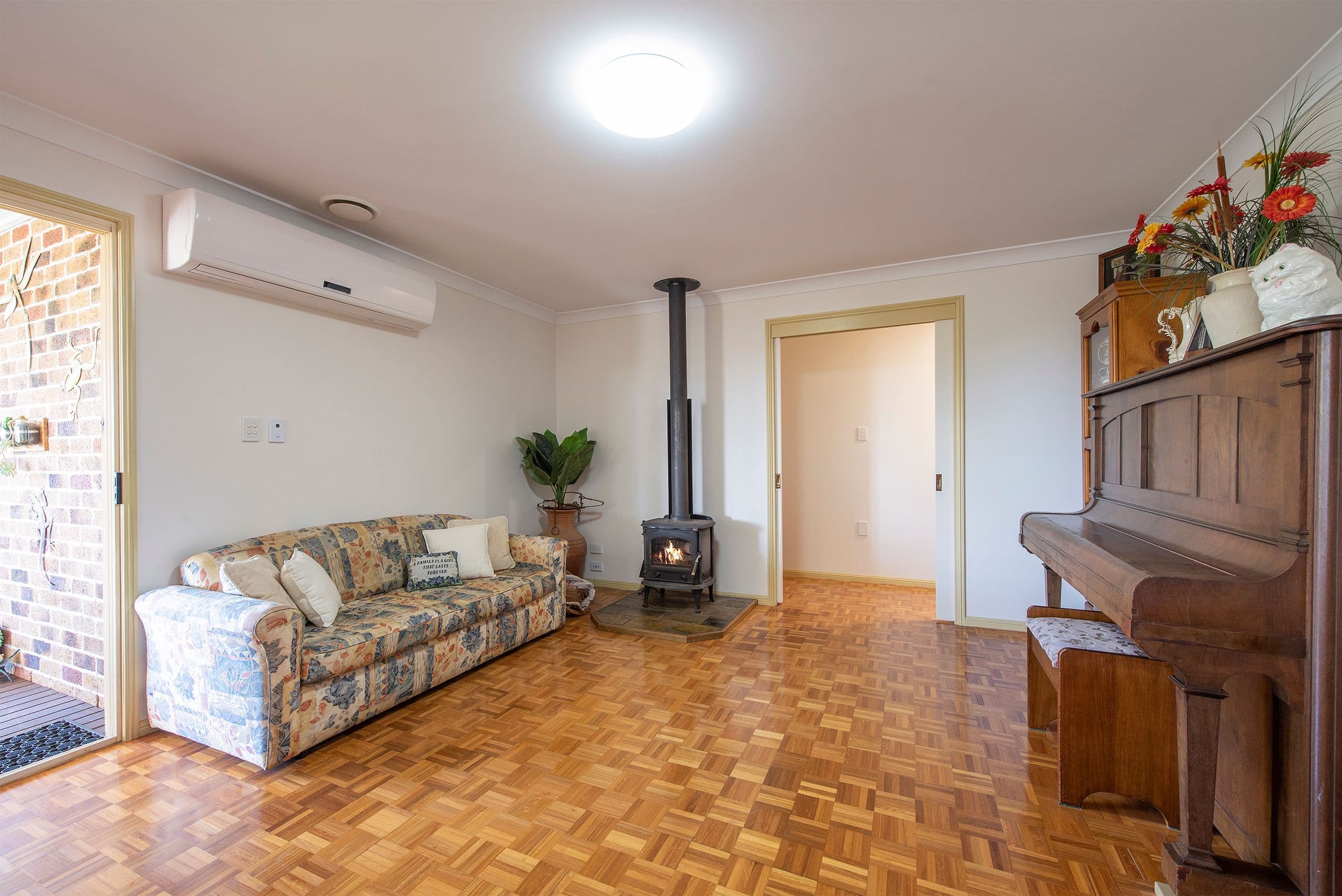 28 Wantana Crescent, Edens Landing QLD 4207, Edens Landing - Thumbnail 8