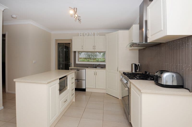 9 Commonwealth Terrace, SANDHURST VIC 3977, Sandhurst - Thumbnail 3