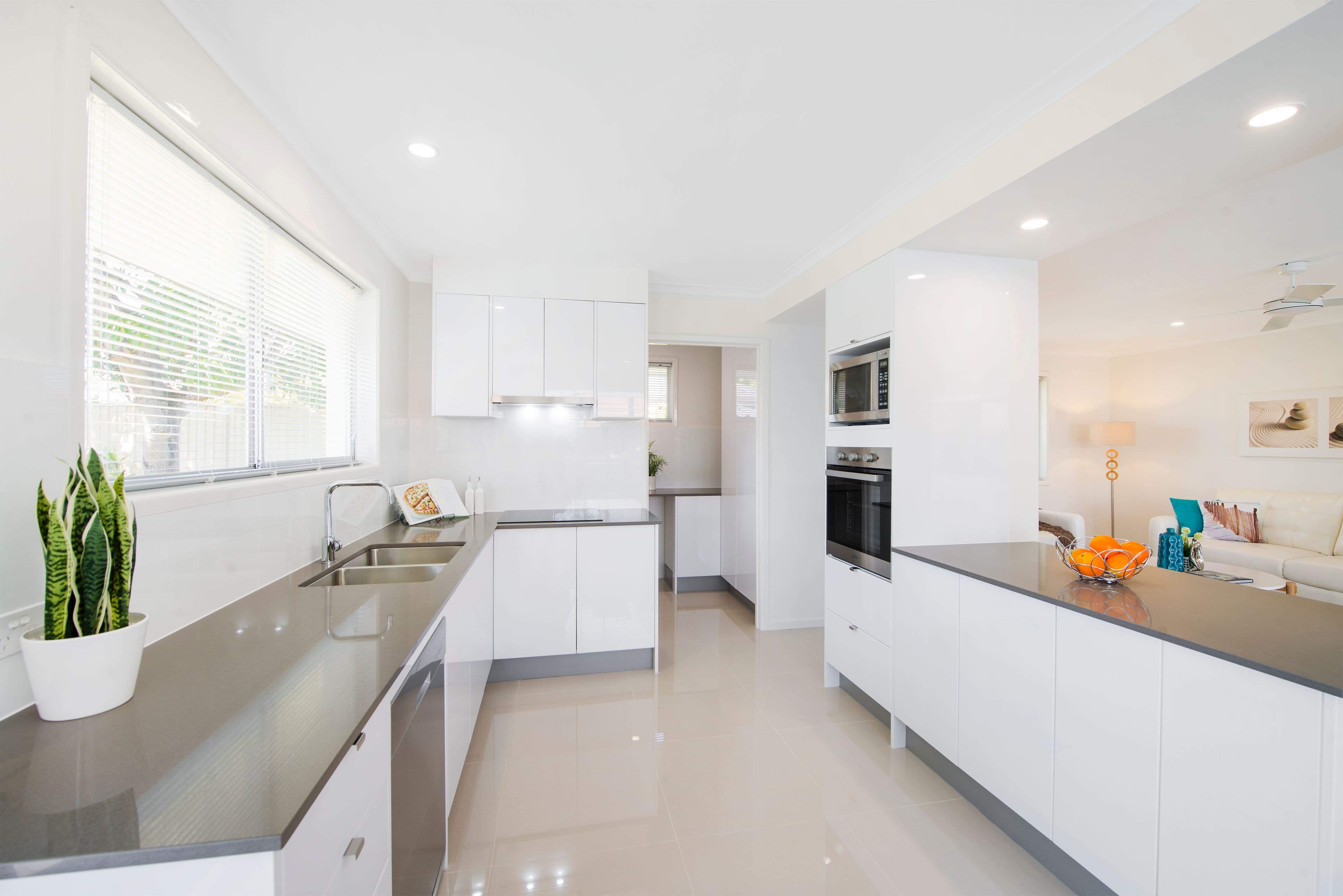 140 Sunshine Boulevard, Mermaid Waters QLD 4218, Mermaid Waters - Thumbnail 5