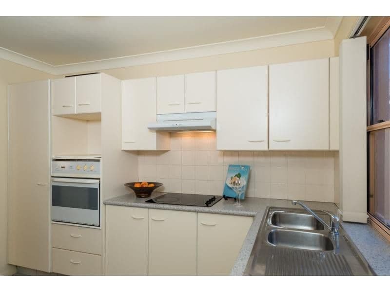 59 Cedarwood Crescent, ROBINA QLD 4226, Robina - Thumbnail 2