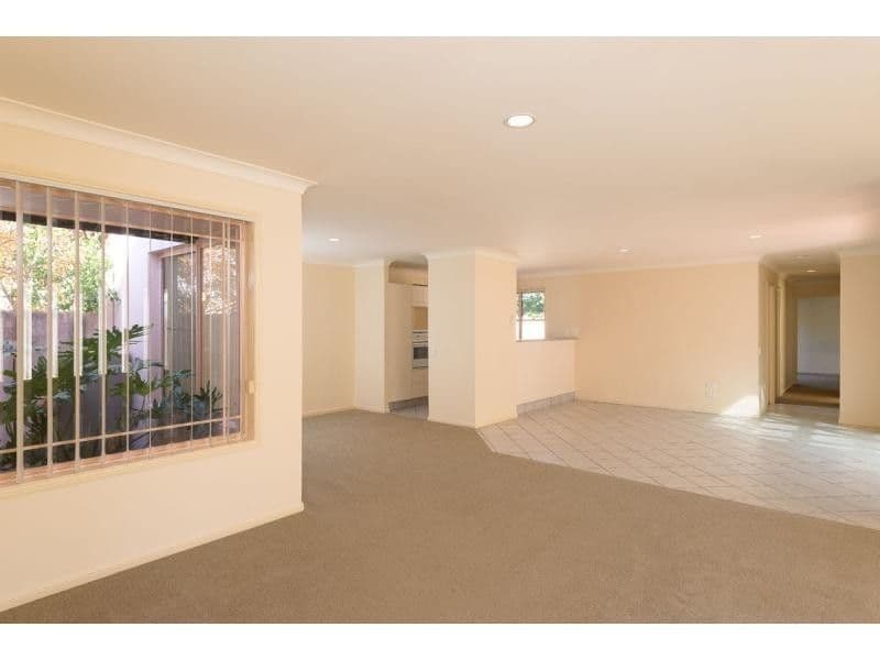 59 Cedarwood Crescent, ROBINA QLD 4226, Robina - Thumbnail 4