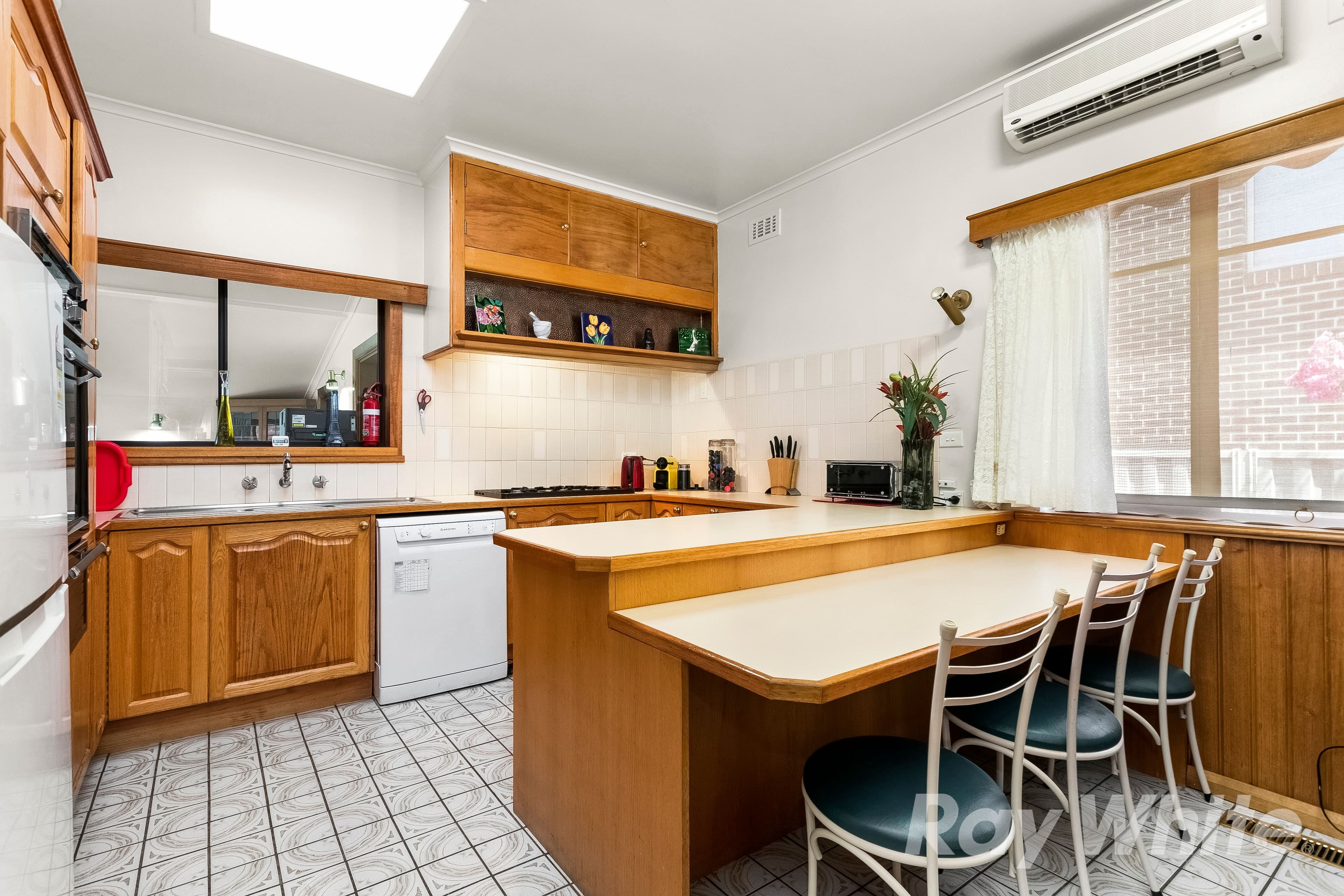 1 Carmel Avenue, Mount Waverley VIC 3149, Mount Waverley - Thumbnail 2