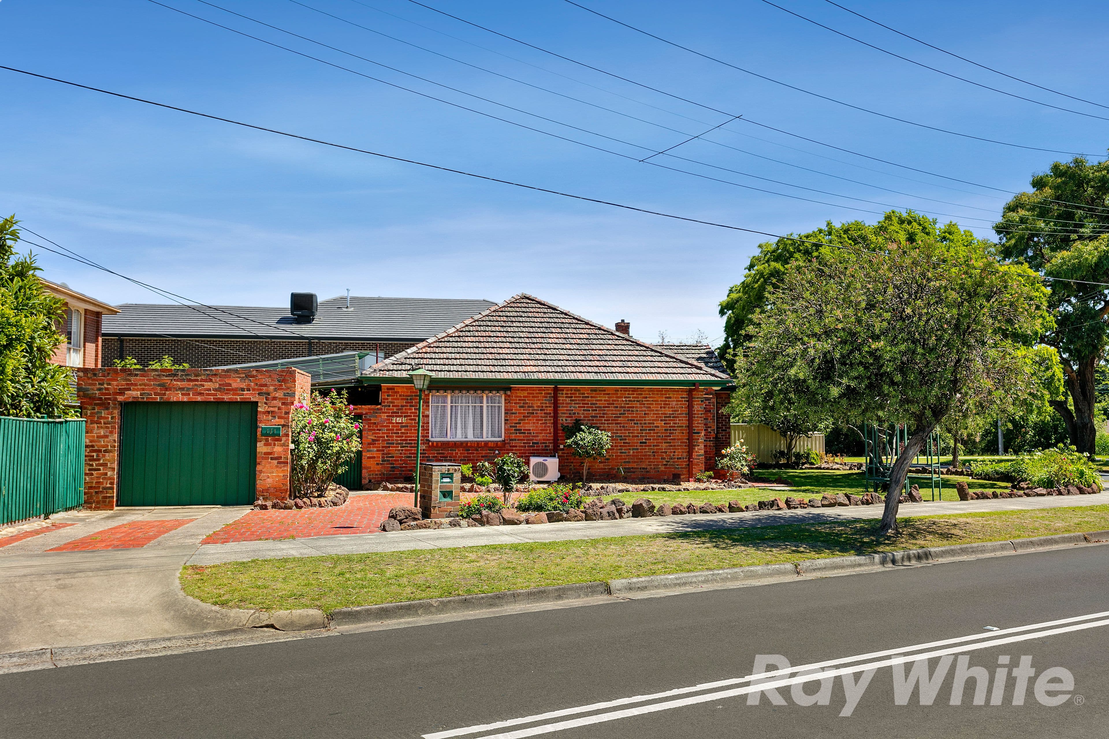 1 Carmel Avenue, Mount Waverley VIC 3149, Mount Waverley - Thumbnail 7