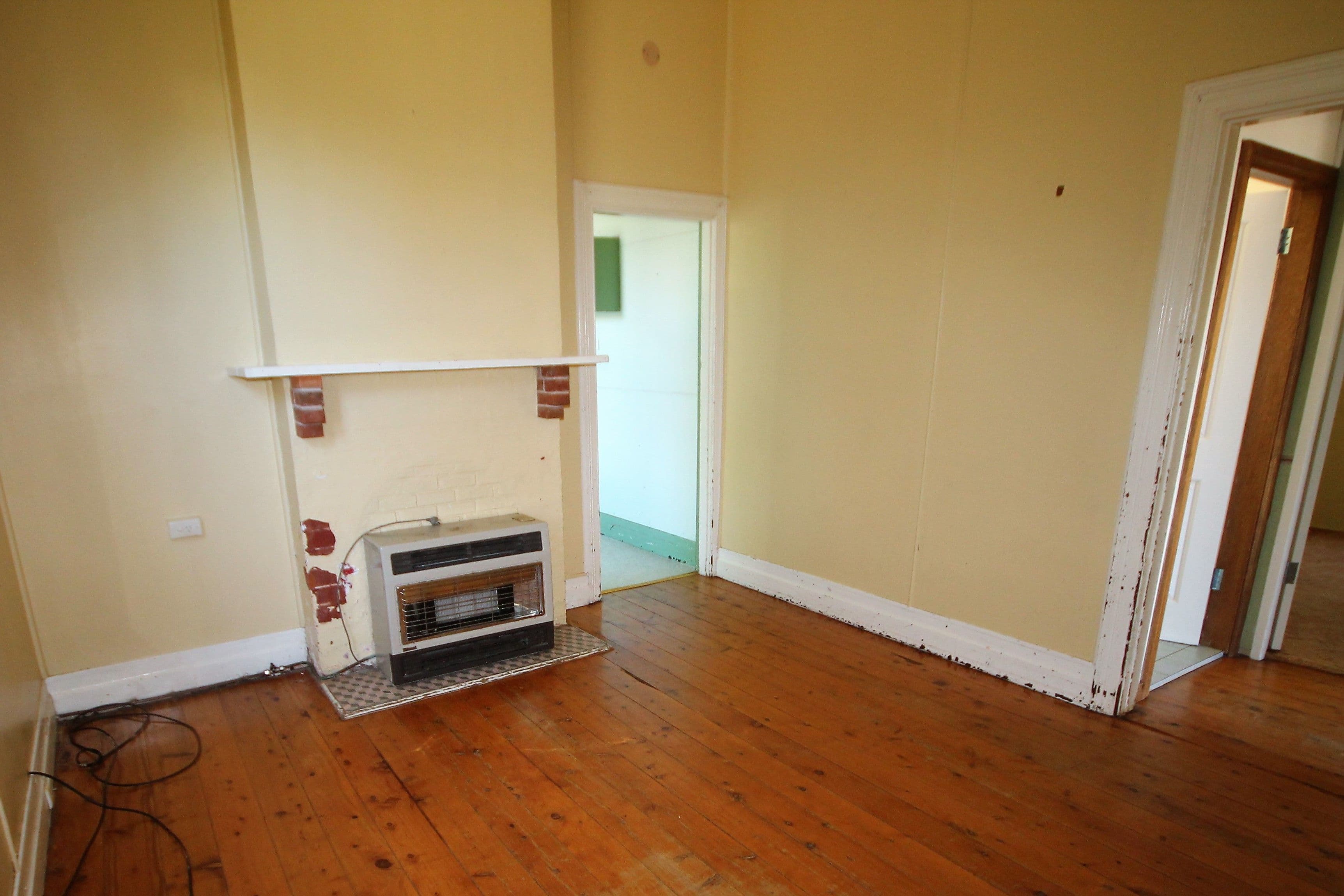 30 Gordon Street, Young NSW 2594, Young - Thumbnail 3