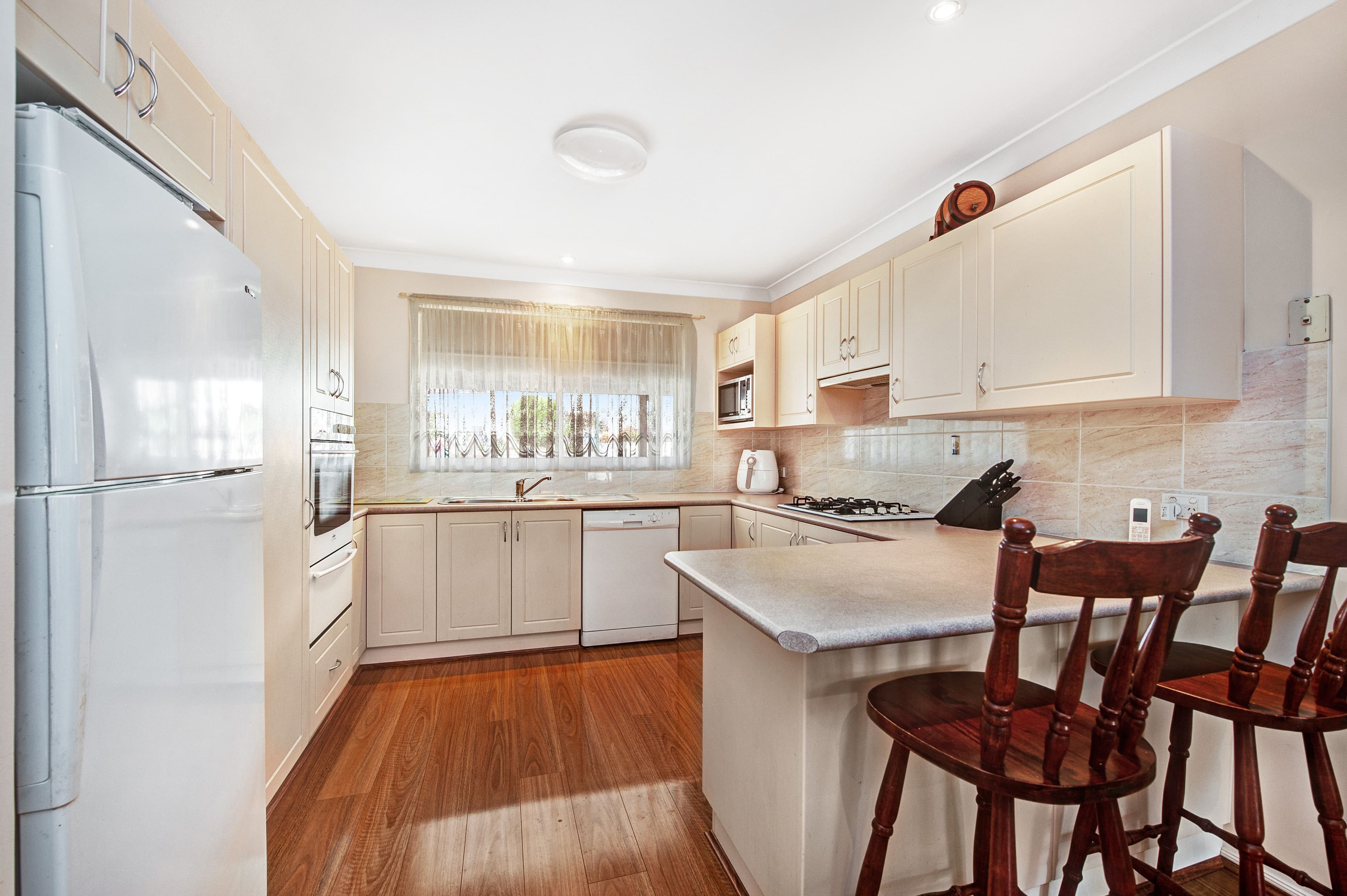 108 Budgeree Drive, Aberglasslyn - Thumbnail 4