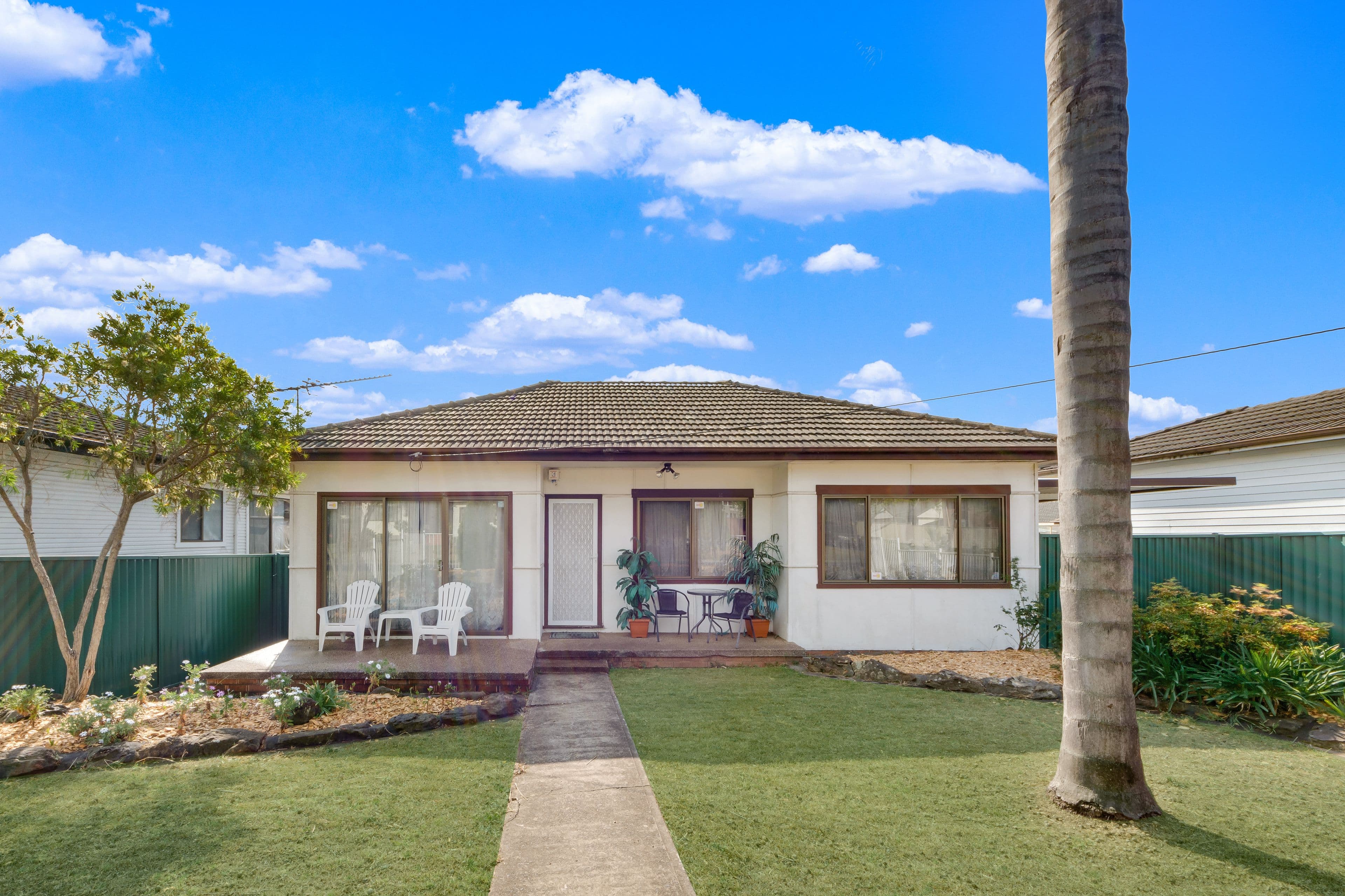 11 Foreman Street, Glenfield - Image 1