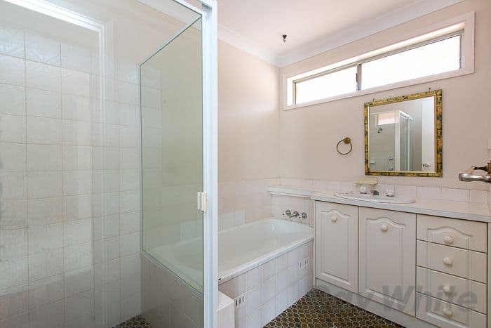 82 Alhambra Avenue, Macquarie Hills NSW 2285, Macquarie Hills - Thumbnail 7
